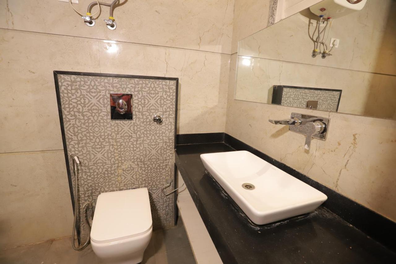 Nh Skye Suites New Delhi Exterior photo