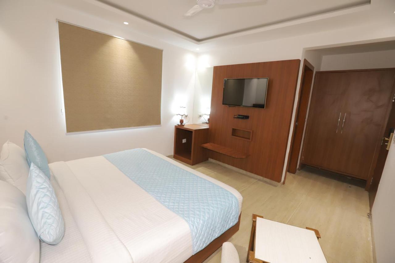 Nh Skye Suites New Delhi Exterior photo