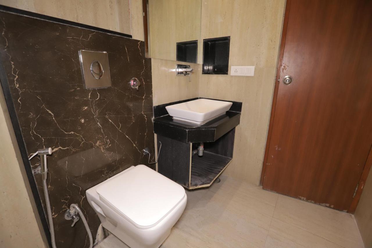 Nh Skye Suites New Delhi Exterior photo