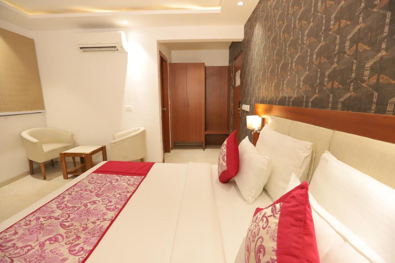 Nh Skye Suites New Delhi Exterior photo